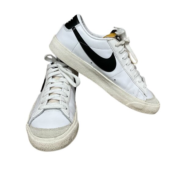 Nike Men's White and Black Sneakers - Picture 2 of 12